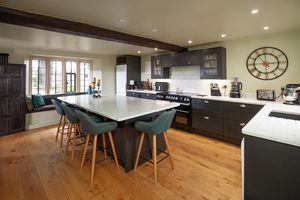 Kitchen / Breakfast Room - click for photo gallery